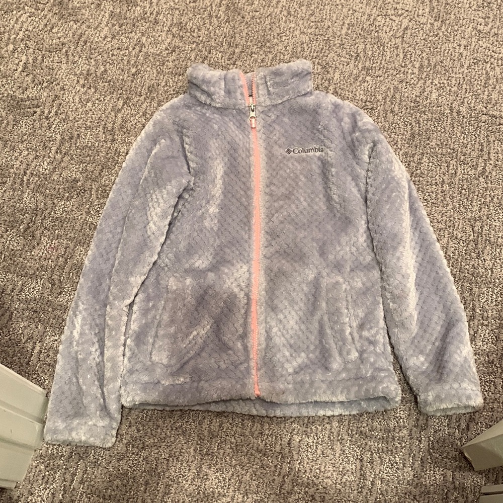 i am selling a grey and pink Columbia sweatshirt thats a medium 10-12 girls size